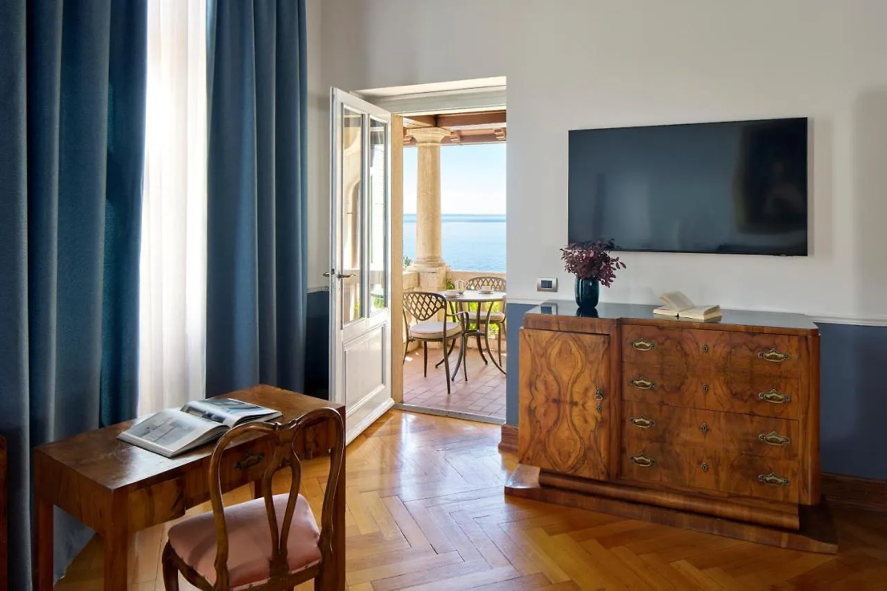 Hotel Villa Del Sogno غاردوني ريفييرا 5*,  إيطاليا