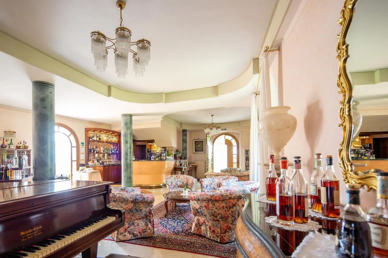 Hotel Villa Del Sogno غاردوني ريفييرا
