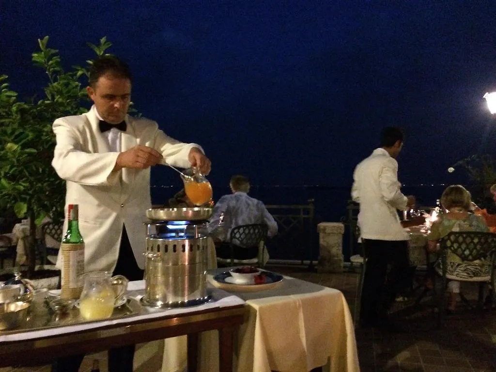 Hotel Villa Del Sogno Gardone Riviera 5*,  Italia
